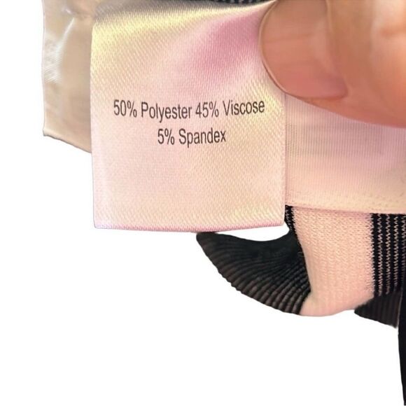 Soon Maternity Leo Cap Sleeve
Maternity Dress - Picture 7 of 7